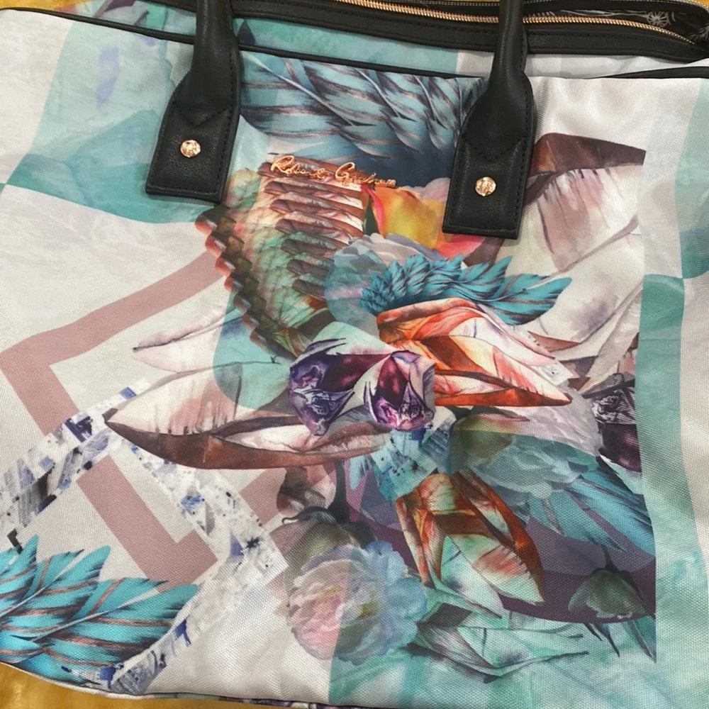 Robert Graham luggage weekender bag. NWOT